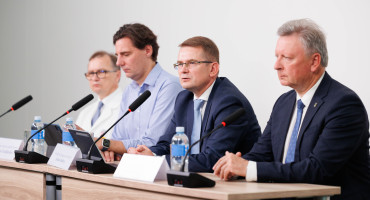 Spaudos konferencija (aut. Erikas Ovčarenko).jpg