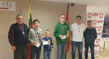 2025-05-25 šachmatai 3.jpg