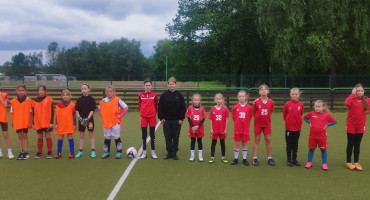 2025-06-21 futbolas merg jaunučių1.jpg