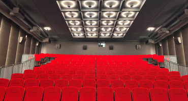 Nauja Dainavos Kino sale.jpg