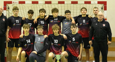 2025-12-08 rankinis U19.jpg