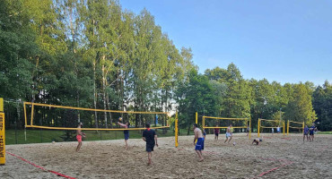 Lauko tinklinio aikštelės Jaunimo parke 3.jpeg