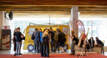 Medijų ir informacinio raštingumo vagonėlis COOKIE TRUCK.jpg