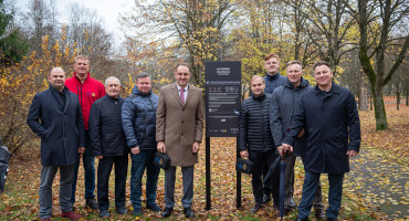 Alytaus „Rotary“ klubas padovanojo miestiečiams rutulinio žaidimo aikštelę