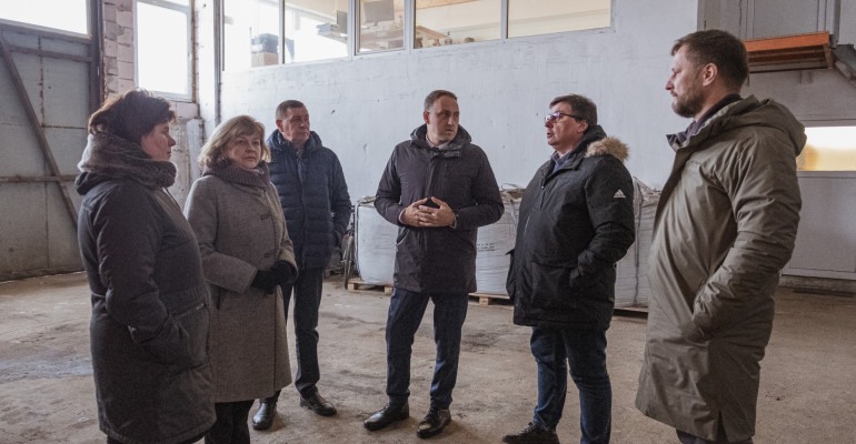 Alytaus miesto vadovai lankėsi miesto kelius prižiūrinčioje įmonėje